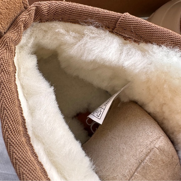 Ugg Neumel Moc 3.0 Series Fleece-Lined Platform Ankle Boots - Picture 6 of 8